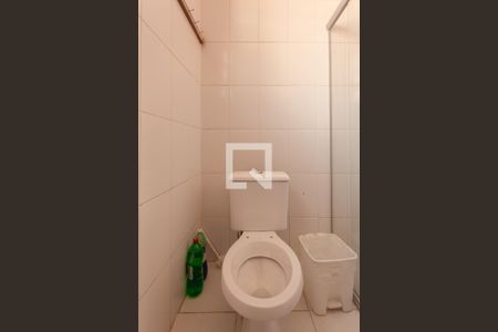 Casa à venda com 448m², 4 quartos e 4 vagas Casa à venda com 448m², 4 quartos e 4 vagasBanheiro Social 2