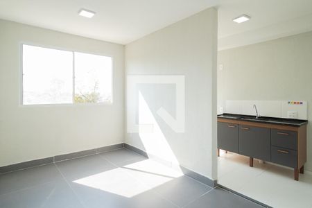 Sala de apartamento para alugar com 2 quartos, 42m² em Parque Bristol, São Paulo