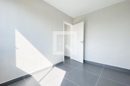 Quarto 2 de apartamento para alugar com 2 quartos, 42m² em Parque Bristol, São Paulo