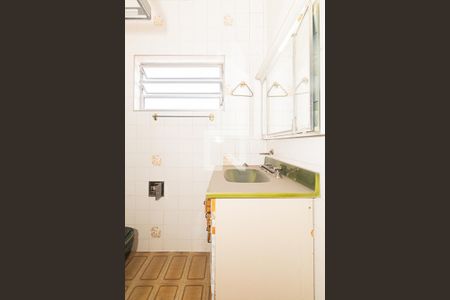 Casa à venda com 64m², 5 quartos e 2 vagasBanheiro