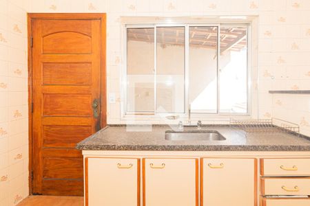 Casa à venda com 64m², 5 quartos e 2 vagasCozinha