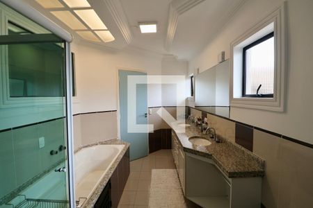 Casa para alugar com 680m², 5 quartos e 4 vagasBanheiro Suíte 5