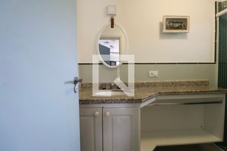 Casa para alugar com 680m², 5 quartos e 4 vagasBanheiro Suíte 3