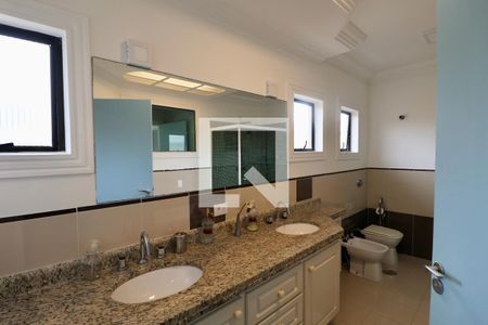 Casa para alugar com 680m², 5 quartos e 4 vagasBanheiro Suíte 5