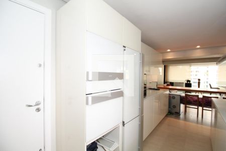 Apartamento para alugar com 130m², 2 quartos e 2 vagasCozinha