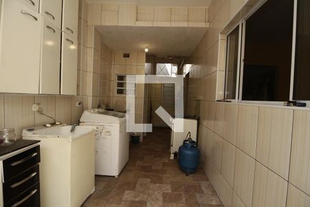 Casa à venda com 300m², 3 quartos e 3 vagasÁrea de Serviço