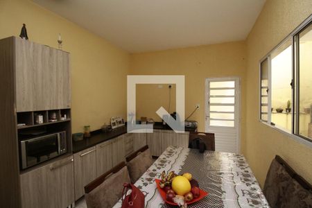 Casa à venda com 300m², 3 quartos e 3 vagasCozinha