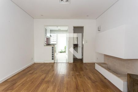 Sala de casa para alugar com 2 quartos, 150m² em Vila Ida, São Paulo