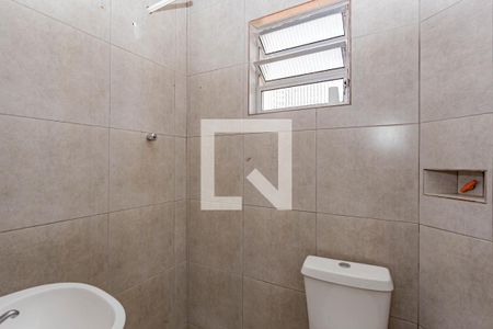 Banheiro de casa para alugar com 2 quartos, 45m² em Vila Gumercindo, São Paulo