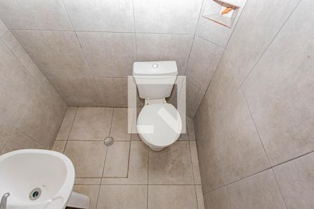 Banheiro de casa para alugar com 2 quartos, 45m² em Vila Gumercindo, São Paulo