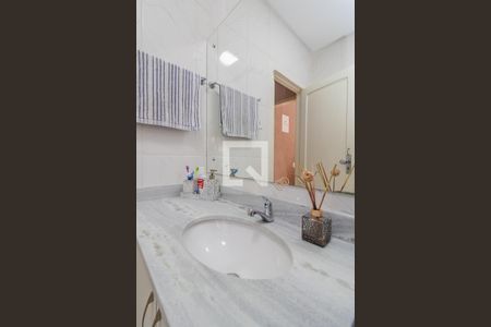 Casa à venda com 110m², 3 quartos e 1 vagaBanheiro