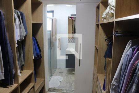 Apartamento à venda com 324m², 3 quartos e 2 vagasCloset da suíte 1