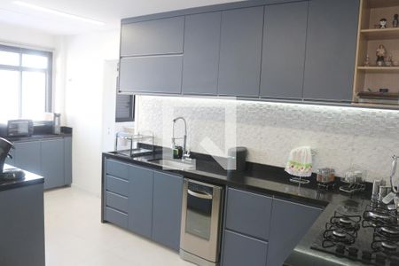 Apartamento à venda com 324m², 3 quartos e 2 vagasCozinha