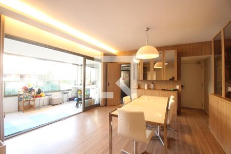 Sala de apartamento à venda com 4 quartos, 146m² em Santo Antônio, Belo Horizonte