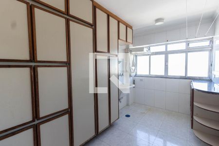 Apartamento à venda com 140m², 4 quartos e 2 vagas Apartamento à venda com 140m², 4 quartos e 2 vagasÁrea de serviço