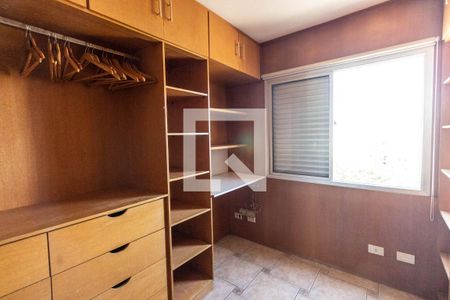 Apartamento à venda com 140m², 4 quartos e 2 vagas Apartamento à venda com 140m², 4 quartos e 2 vagasCloset