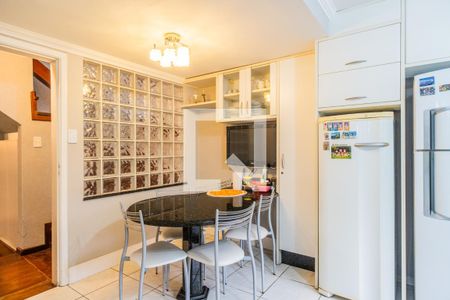 Casa à venda com 230m², 4 quartos e 2 vagasCozinha