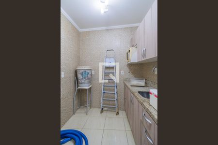 Casa à venda com 230m², 4 quartos e 2 vagasCozinha - casa fundos