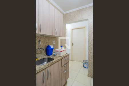 Casa à venda com 230m², 4 quartos e 2 vagasCozinha - casa fundos