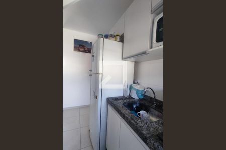 Cozinha de kitnet/studio para alugar com 1 quarto, 28m² em Boa Vista, Curitiba