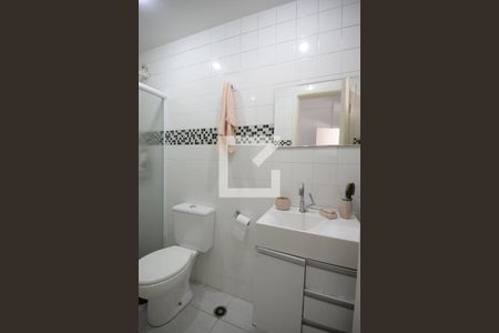 Casa de condomínio à venda com 250m², 4 quartos e 2 vagasBanheiro