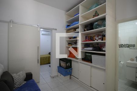 Casa de condomínio à venda com 250m², 4 quartos e 2 vagasQuarto de Serviço