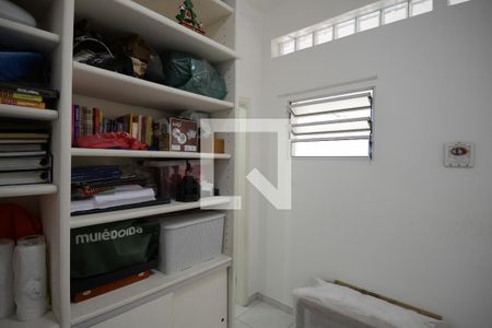 Casa de condomínio à venda com 250m², 4 quartos e 2 vagasQuarto de Serviço