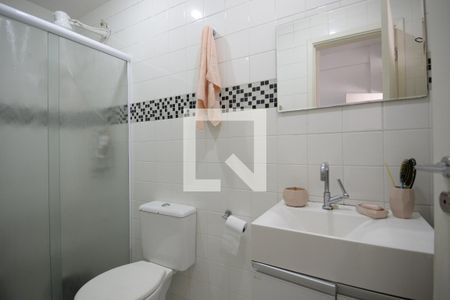 Casa de condomínio à venda com 250m², 4 quartos e 2 vagasBanheiro