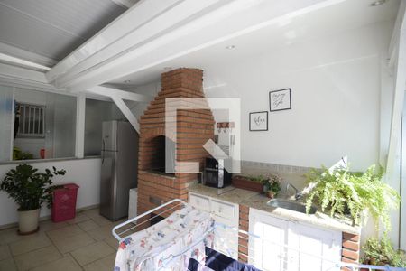 Casa de condomínio à venda com 250m², 4 quartos e 2 vagasChurrasqueira