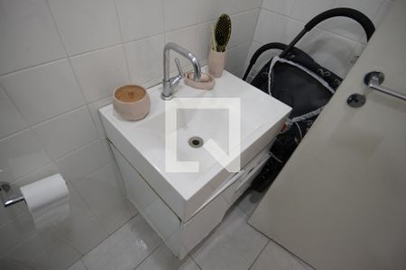 Casa de condomínio à venda com 250m², 4 quartos e 2 vagasBanheiro