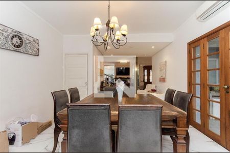 Casa à venda com 185m², 3 quartos e 3 vagasSala