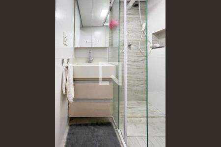 Apartamento à venda com 73m², 3 quartos e 1 vaga Apartamento à venda com 73m², 3 quartos e 1 vagaBanheiro Social