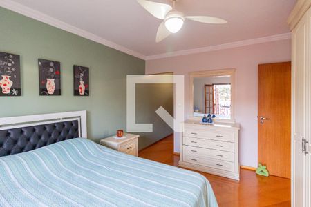 Casa para alugar com 299m², 4 quartos e 6 vagasSuíte