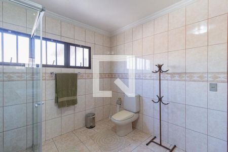 Casa para alugar com 299m², 4 quartos e 6 vagasBanheiro da suíte