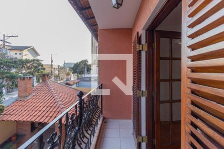 Casa para alugar com 299m², 4 quartos e 6 vagasSacada do quarto 2