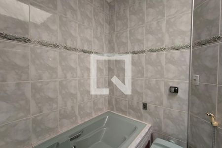 Casa à venda com 164m², 3 quartos e 2 vagas Casa à venda com 164m², 3 quartos e 2 vagasBanheiro Suíte