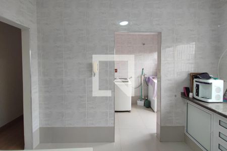 Casa à venda com 164m², 3 quartos e 2 vagas Casa à venda com 164m², 3 quartos e 2 vagasCozinha