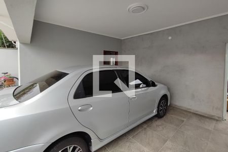 Casa à venda com 164m², 3 quartos e 2 vagas Casa à venda com 164m², 3 quartos e 2 vagasQuintal - Garagem