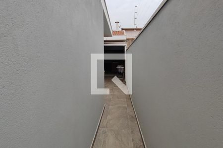 Casa à venda com 164m², 3 quartos e 2 vagas Casa à venda com 164m², 3 quartos e 2 vagasCorredor - Quintal