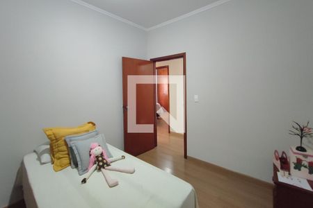 Casa à venda com 164m², 3 quartos e 2 vagas Casa à venda com 164m², 3 quartos e 2 vagasQuarto 3