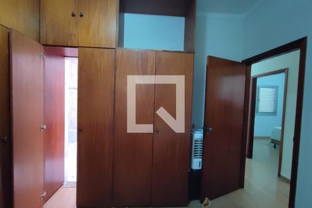 Casa à venda com 164m², 3 quartos e 2 vagas Casa à venda com 164m², 3 quartos e 2 vagasQuarto Suíte