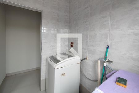 Casa à venda com 164m², 3 quartos e 2 vagas Casa à venda com 164m², 3 quartos e 2 vagasÁrea de Serviço