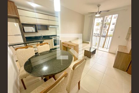 Sala de apartamento para alugar com 2 quartos, 62m² em Vargem do Bom Jesus, Florianópolis