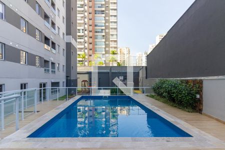 Apartamento à venda com 33m², 1 quarto e sem vagaÁrea comum - Piscina