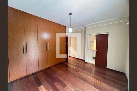 Casa à venda com 388m², 5 quartos e 7 vagas