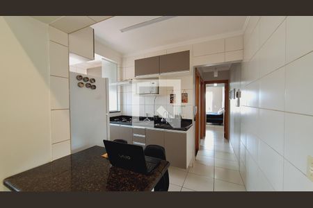 Apartamento para alugar com 71m², 2 quartos e 1 vaga Apartamento para alugar com 71m², 2 quartos e 1 vagaCozinha