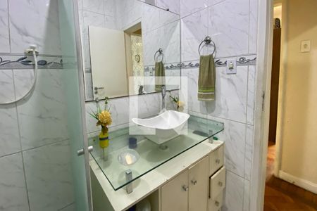 Apartamento à venda com 71m², 2 quartos e sem vagaBanheiro