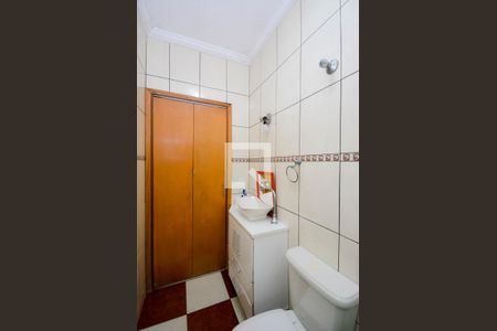 Casa à venda com 180m², 3 quartos e 2 vagasBanheiro da Suíte 2