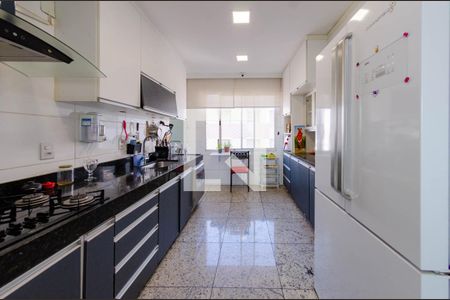 Apartamento à venda com 245m², 4 quartos e 4 vagasCozinha
