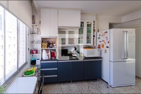 Apartamento à venda com 245m², 4 quartos e 4 vagasCozinha